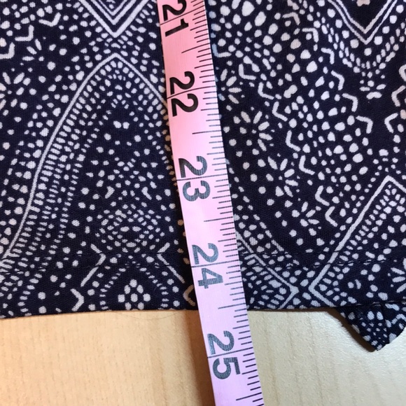 H&M Blue and White Patterned Tank Top - Picture 8 of 8